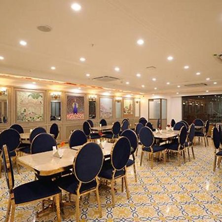Fabhotel Prime Hampton By Ic'S Noida Kültér fotó