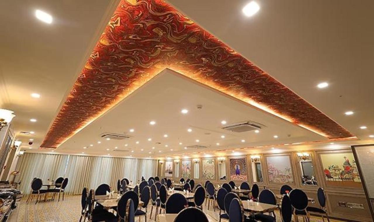 Fabhotel Prime Hampton By Ic'S Noida Kültér fotó