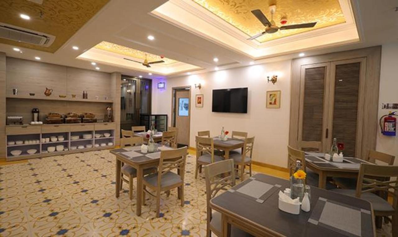 Fabhotel Prime Hampton By Ic'S Noida Kültér fotó