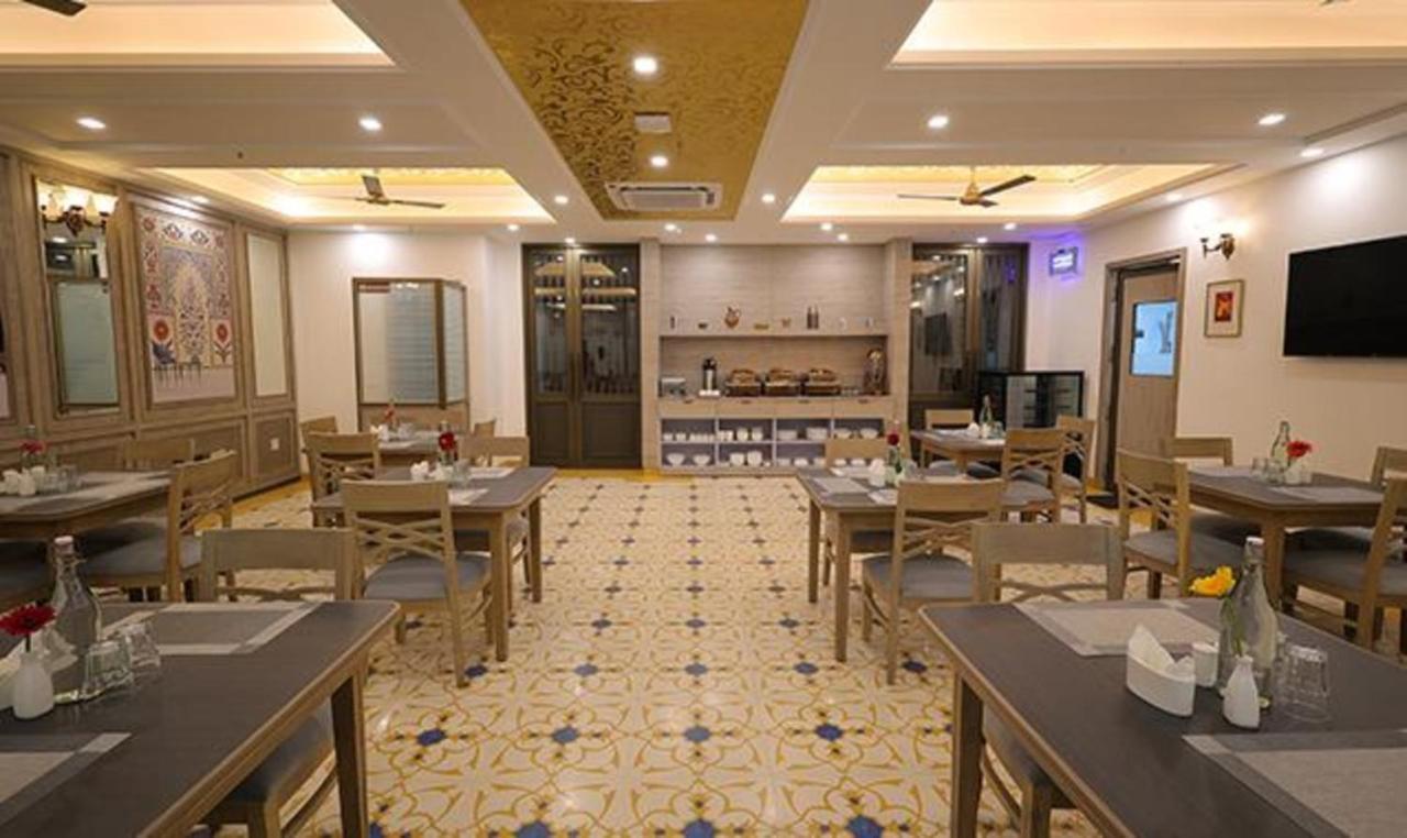 Fabhotel Prime Hampton By Ic'S Noida Kültér fotó